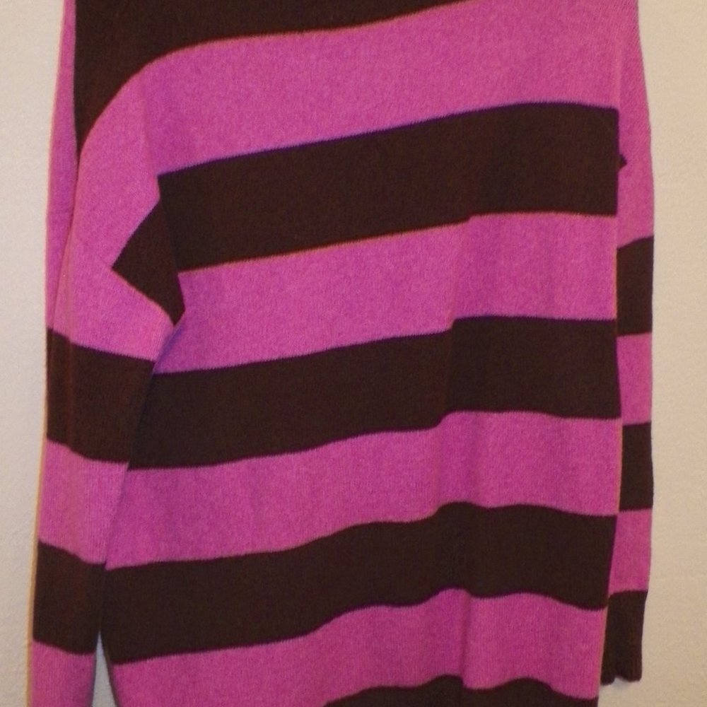 Sweater - Picture 3 of 3